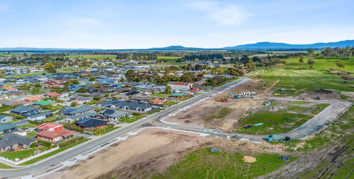 discover-skyeview-estate-tasmania