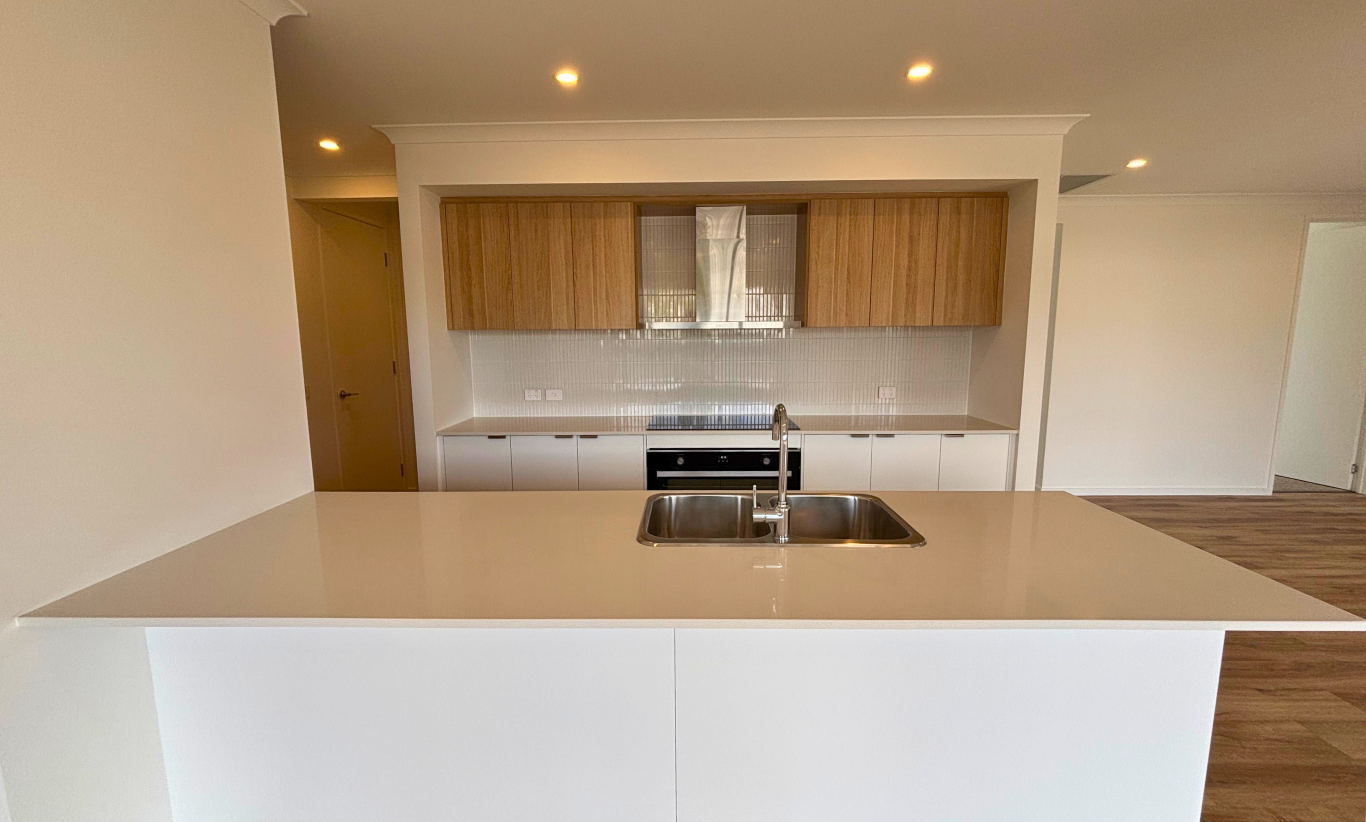 49-creese-drive-richmond-kitchen.png 