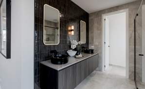 Clearwater-32-double-storey-home-design-bed-1-ensuite.jpg 